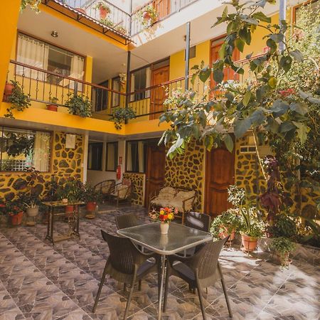 אויאנטאיטמבו Intitambo Hotel מראה חיצוני תמונה